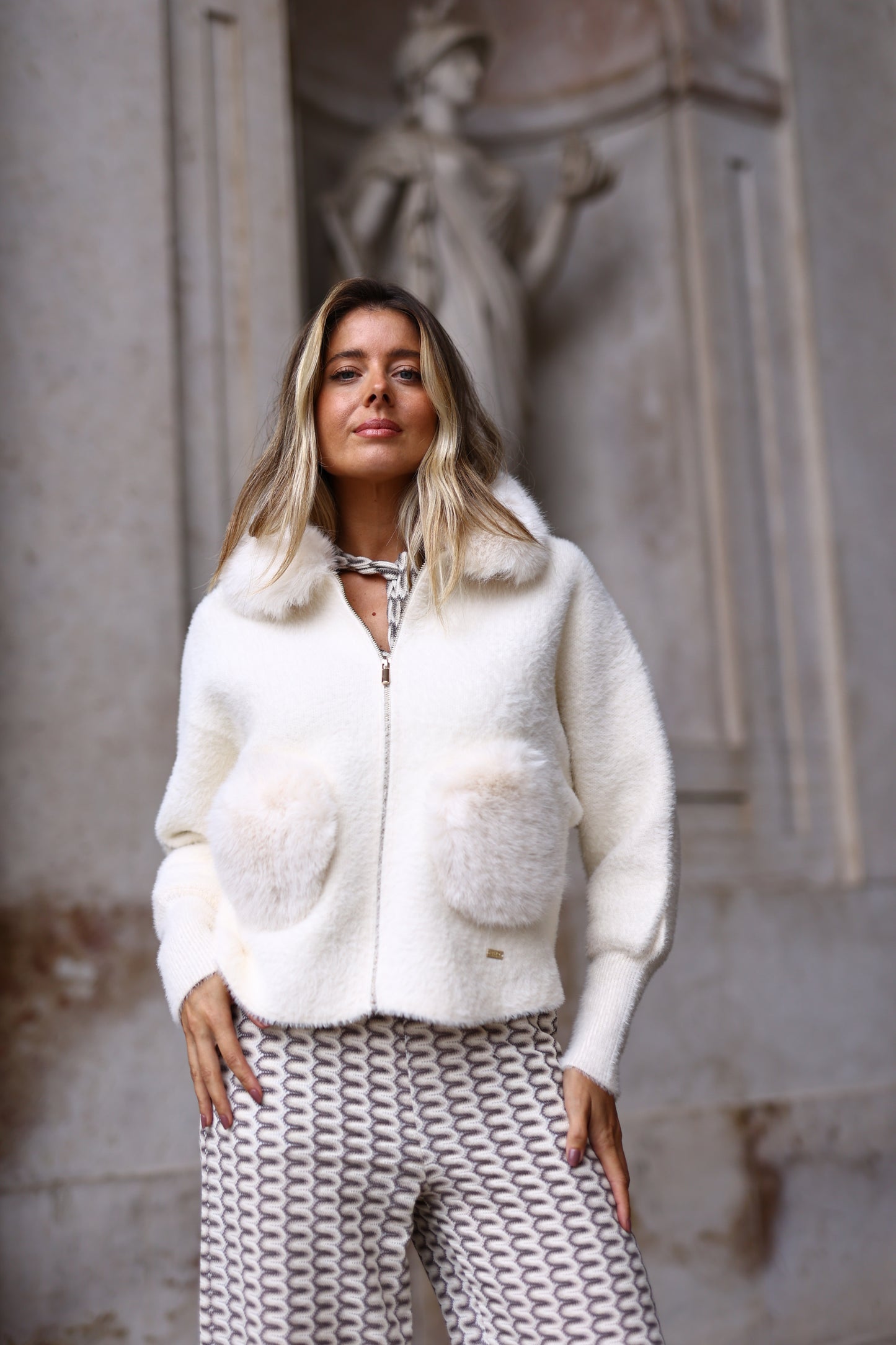 Casaco de Malha com Aplicações em Pêlo Eco – PHO Firenze