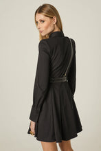 Afbeelding in Gallery-weergave laden, Vestido Curto Quiillas em Popeline Preto - Masavi
