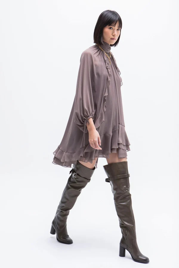 Vestido Curto com Folhos Capri Bison - Masavi
