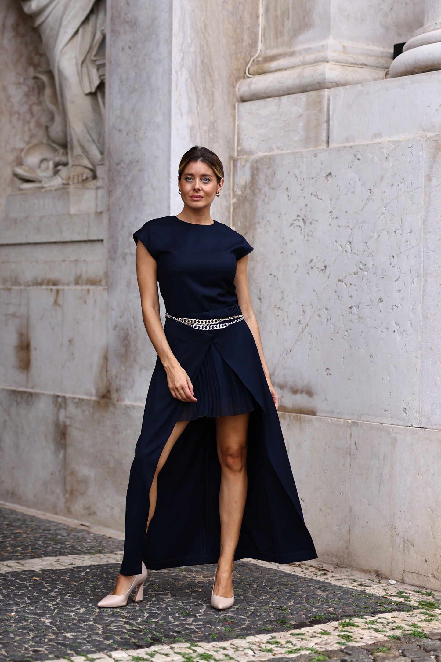 Vestido Assimétrico com Saia Plissada – Jijil