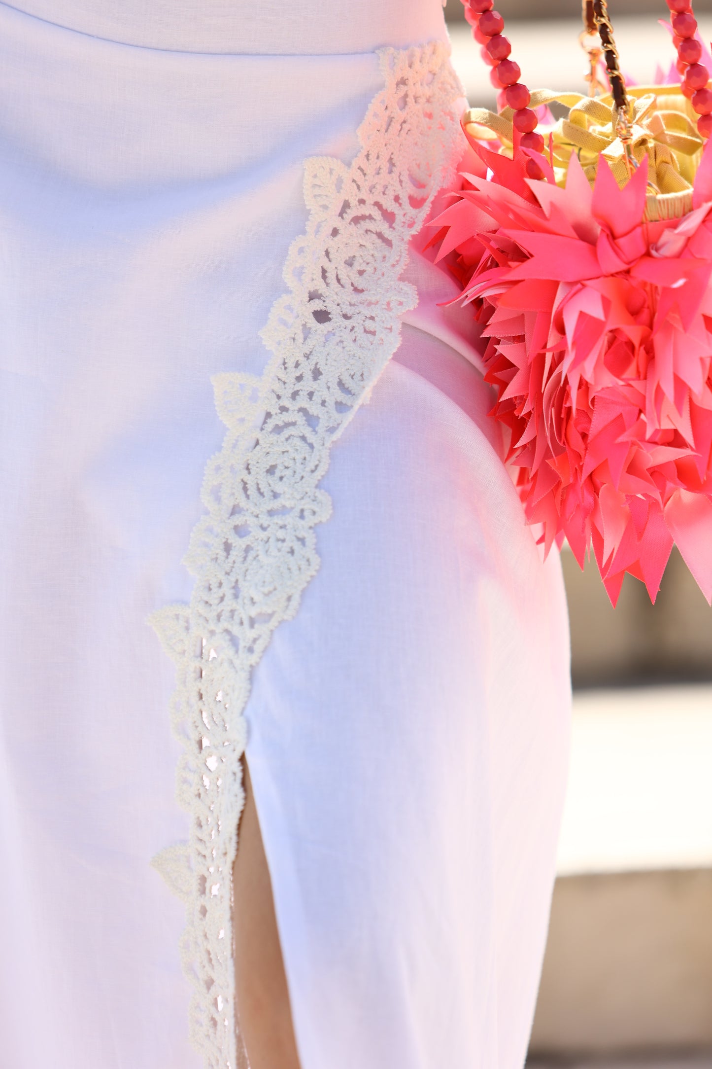 Saia midi com detalhe em renda - Jijil