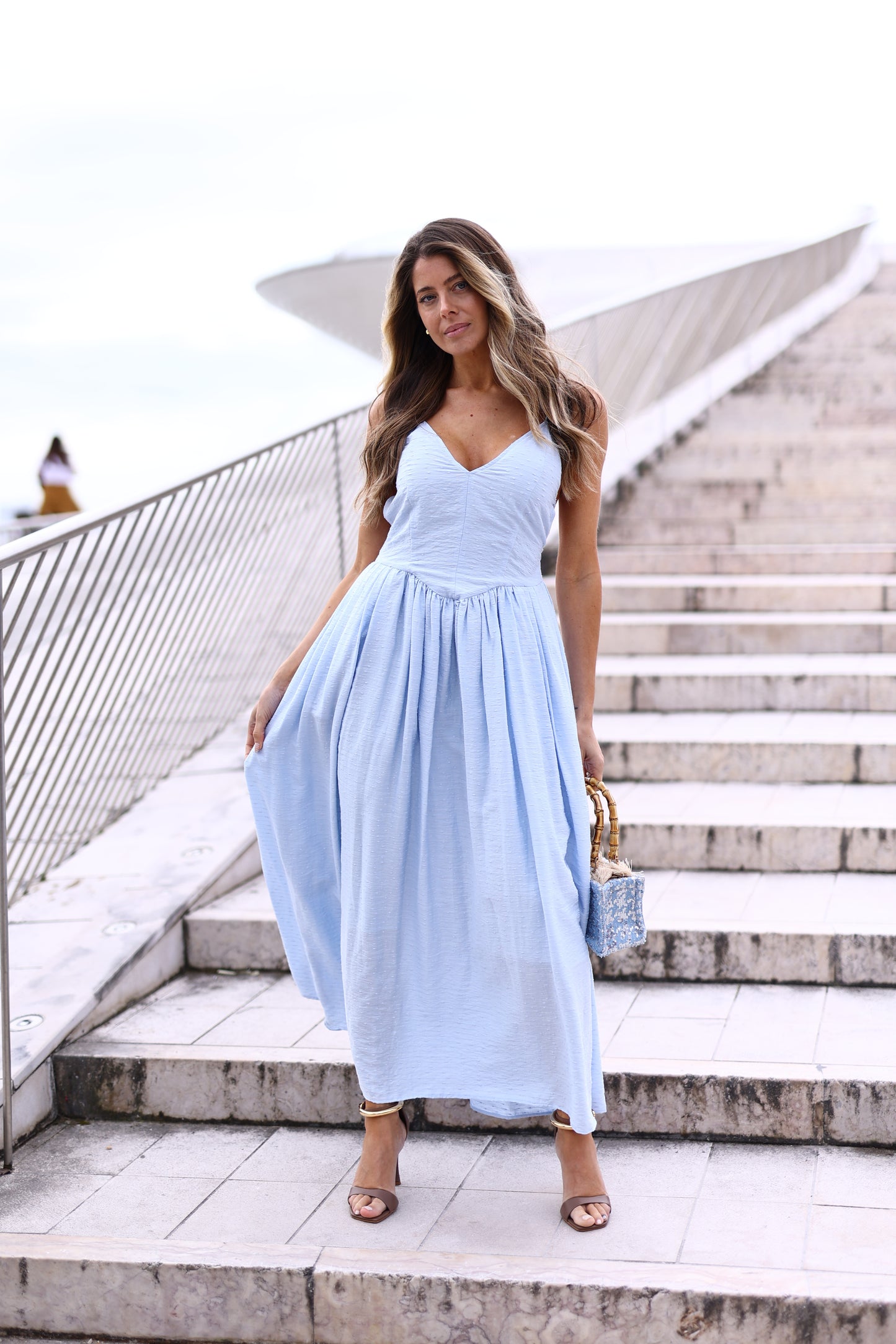 Vestido Longo Fluido Azul Claro – Eleh