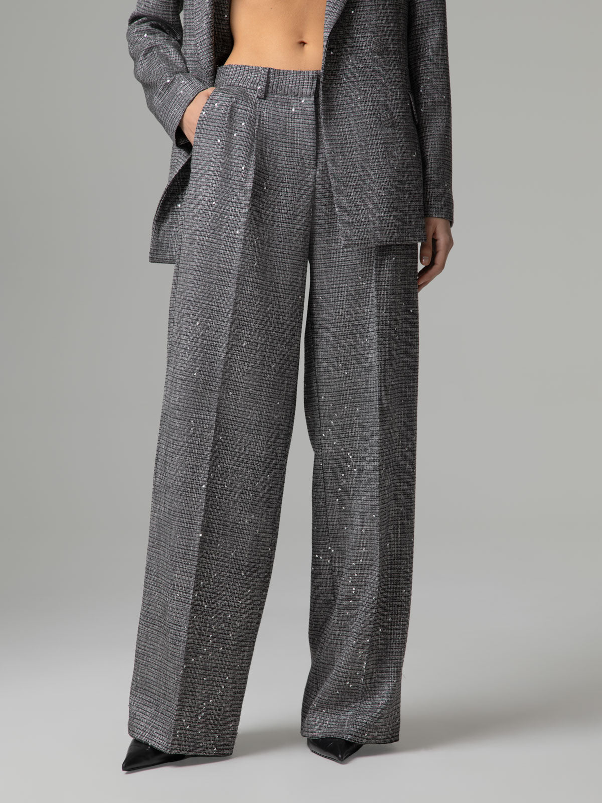 Calças Loose Fit com Pinças e Brilho Cinzento – Gaëlle Paris