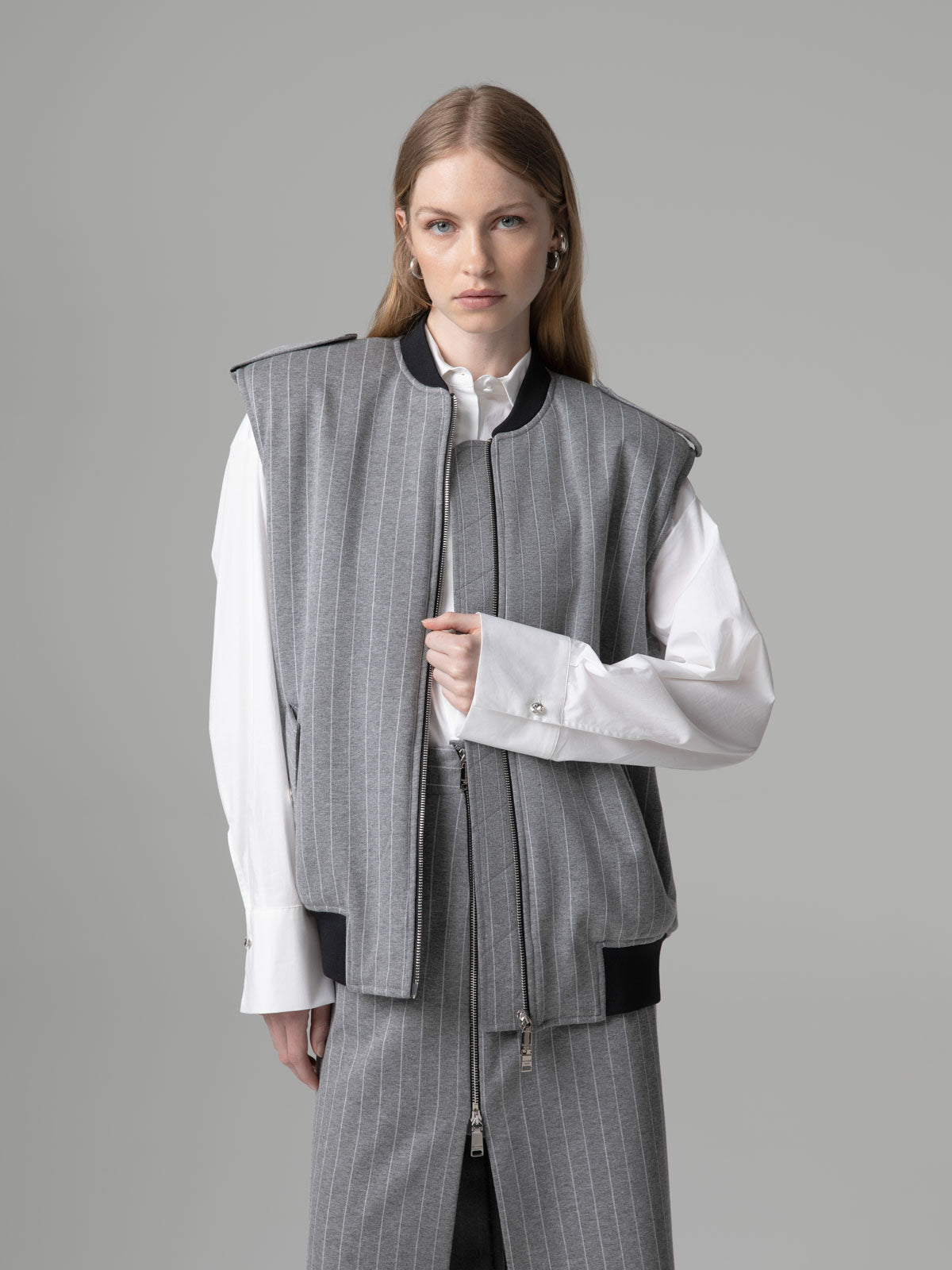 Colete Oversized com Fecho Cinzento – Gaëlle Paris