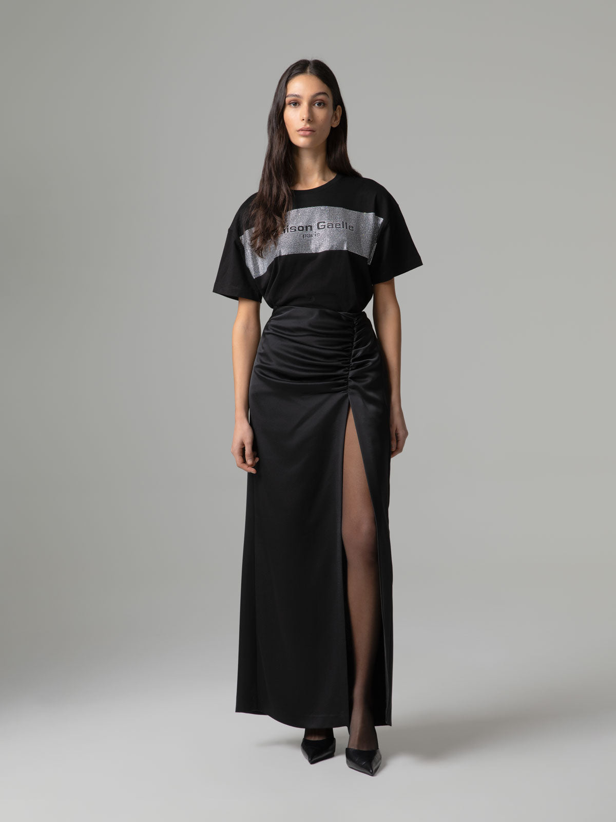 Saia Comprida Drapeada com Abertura Preto – Gaëlle Paris