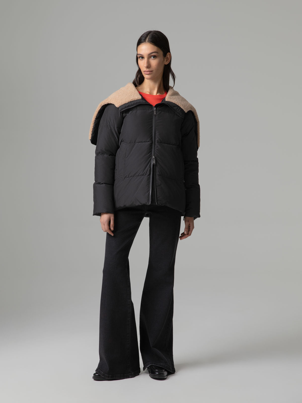 Casaco Acolchoado com Capuz em Pelo Preto – Gaëlle Paris