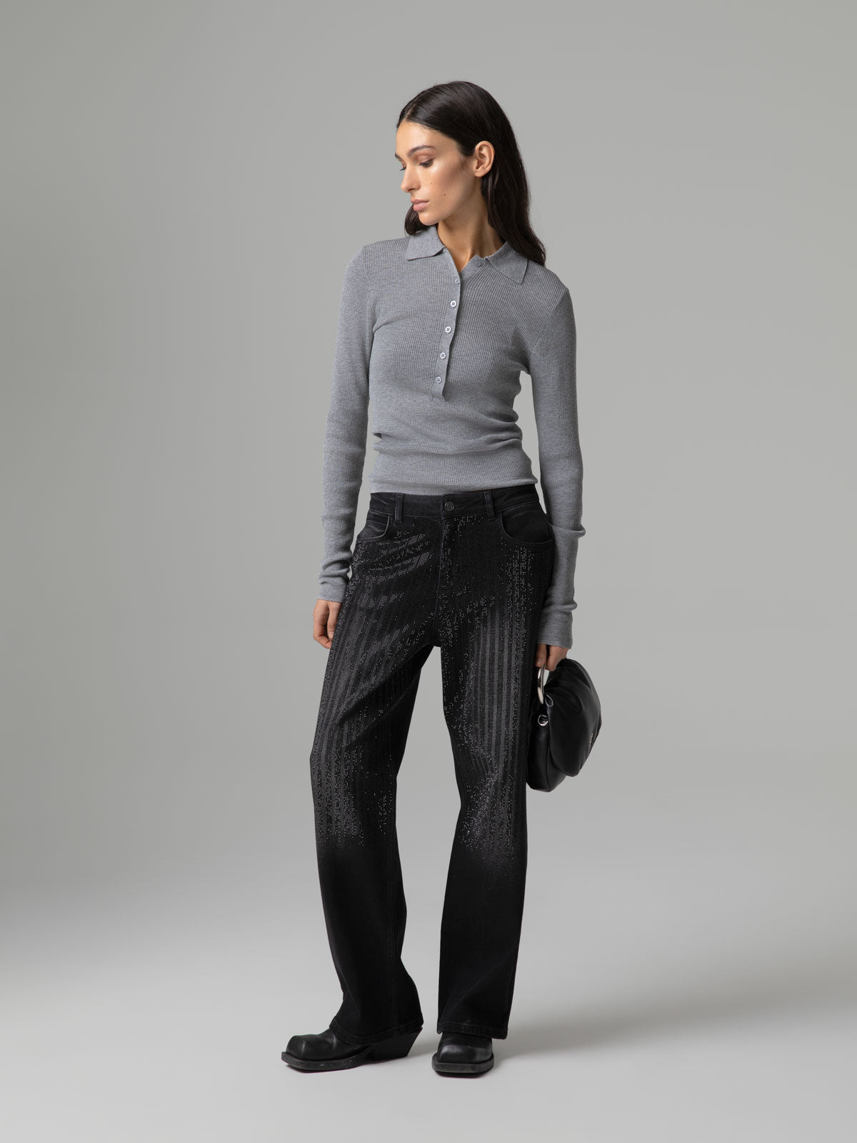 Polo de Malha com Pendente de Logo Cinzento – Gaëlle Paris