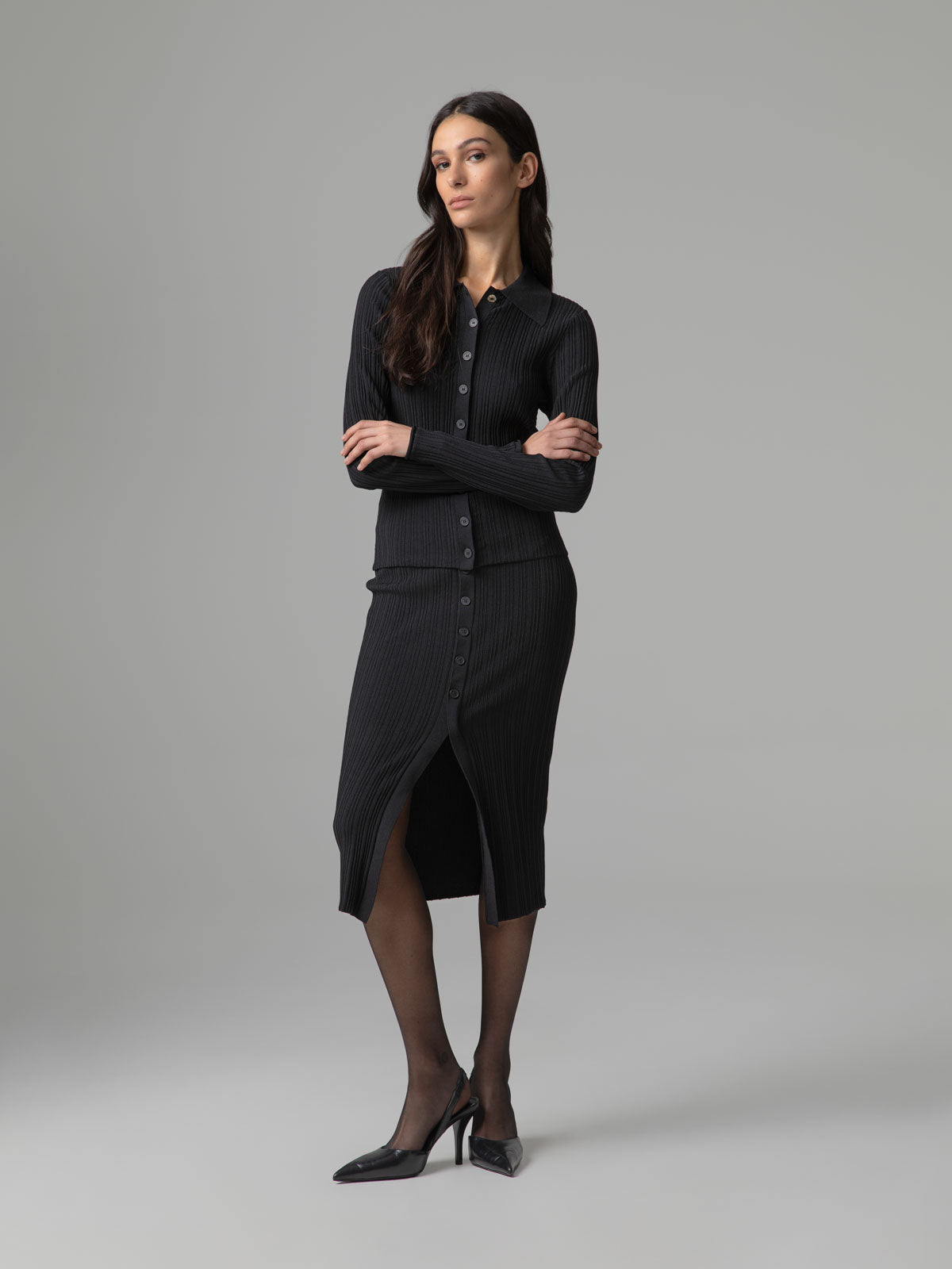 Polo de Malha com Botão de Logo Preto – Gaëlle Paris