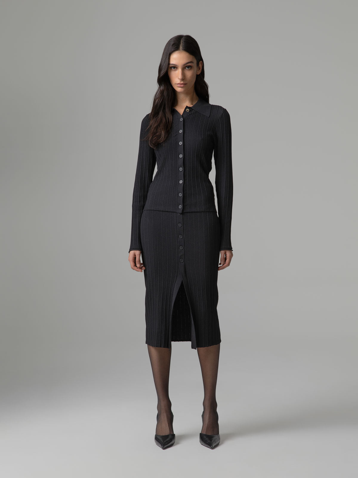 Polo de Malha com Botão de Logo Preto – Gaëlle Paris
