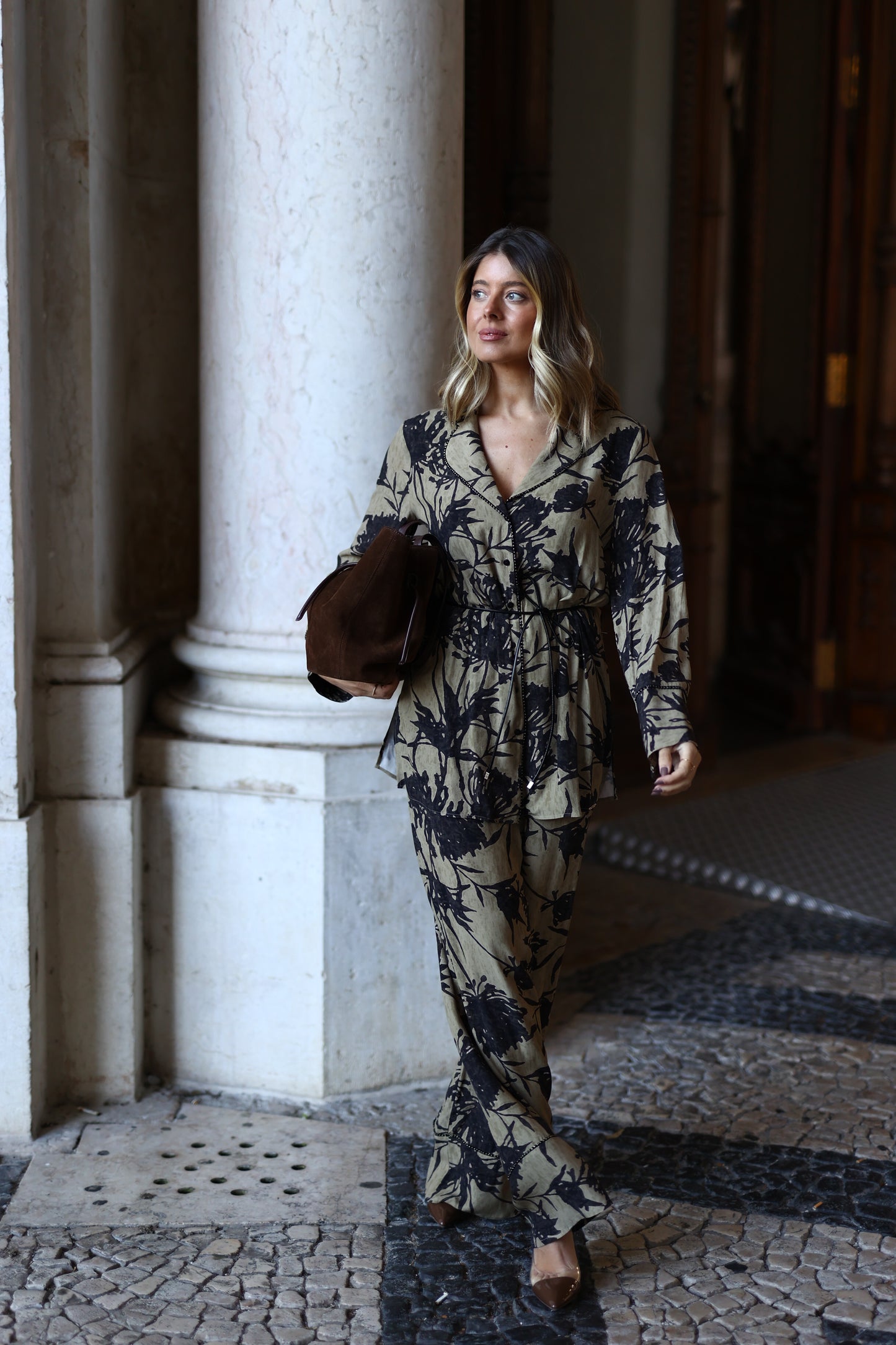 Blusa Estampada Com Decote em V - Scripta