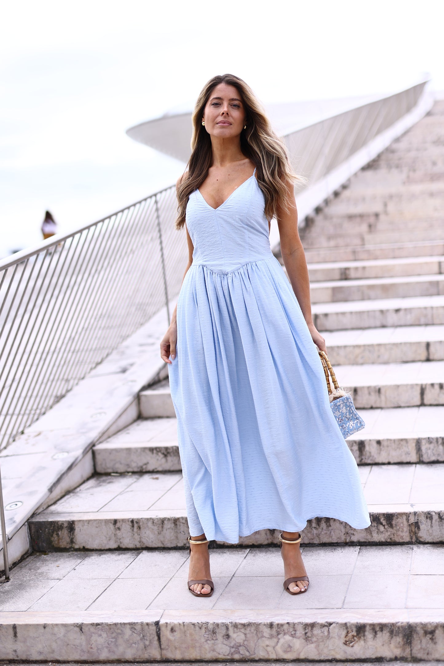 Vestido Longo Fluido Azul Claro – Eleh