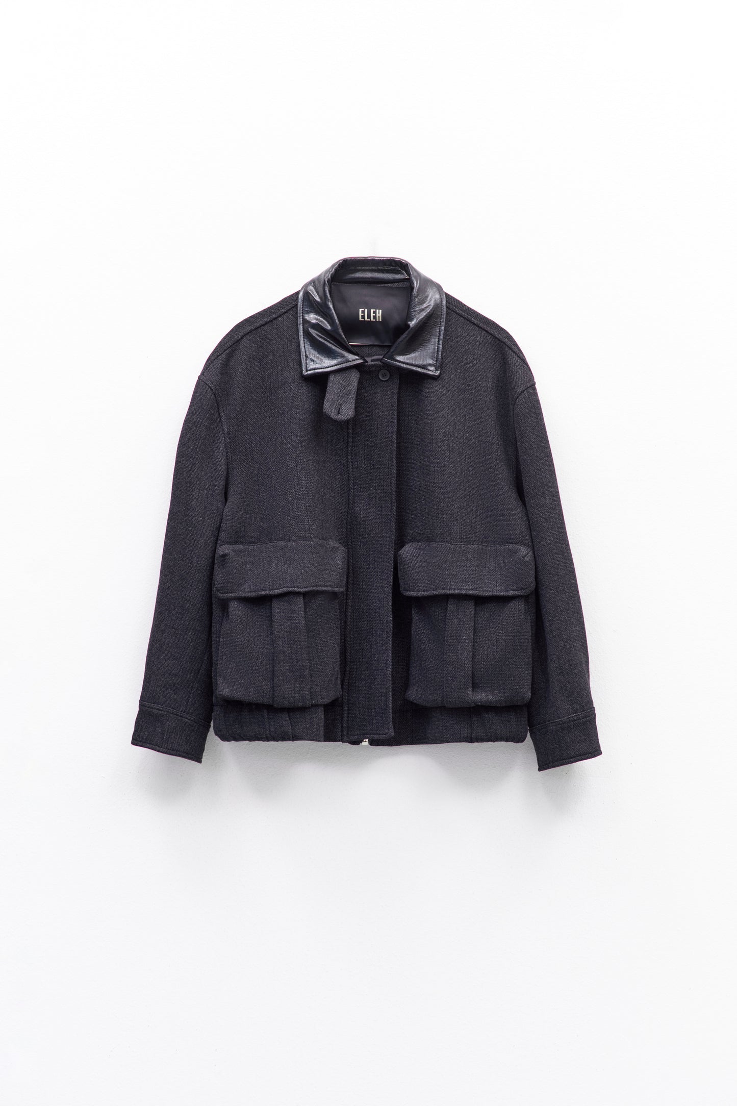 Casaco com Bolsos e Gola em Ecopele – ELEH