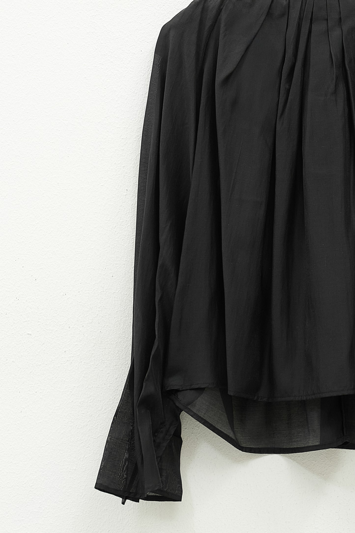 Blusa Preta Fluida Oversized – ELEH