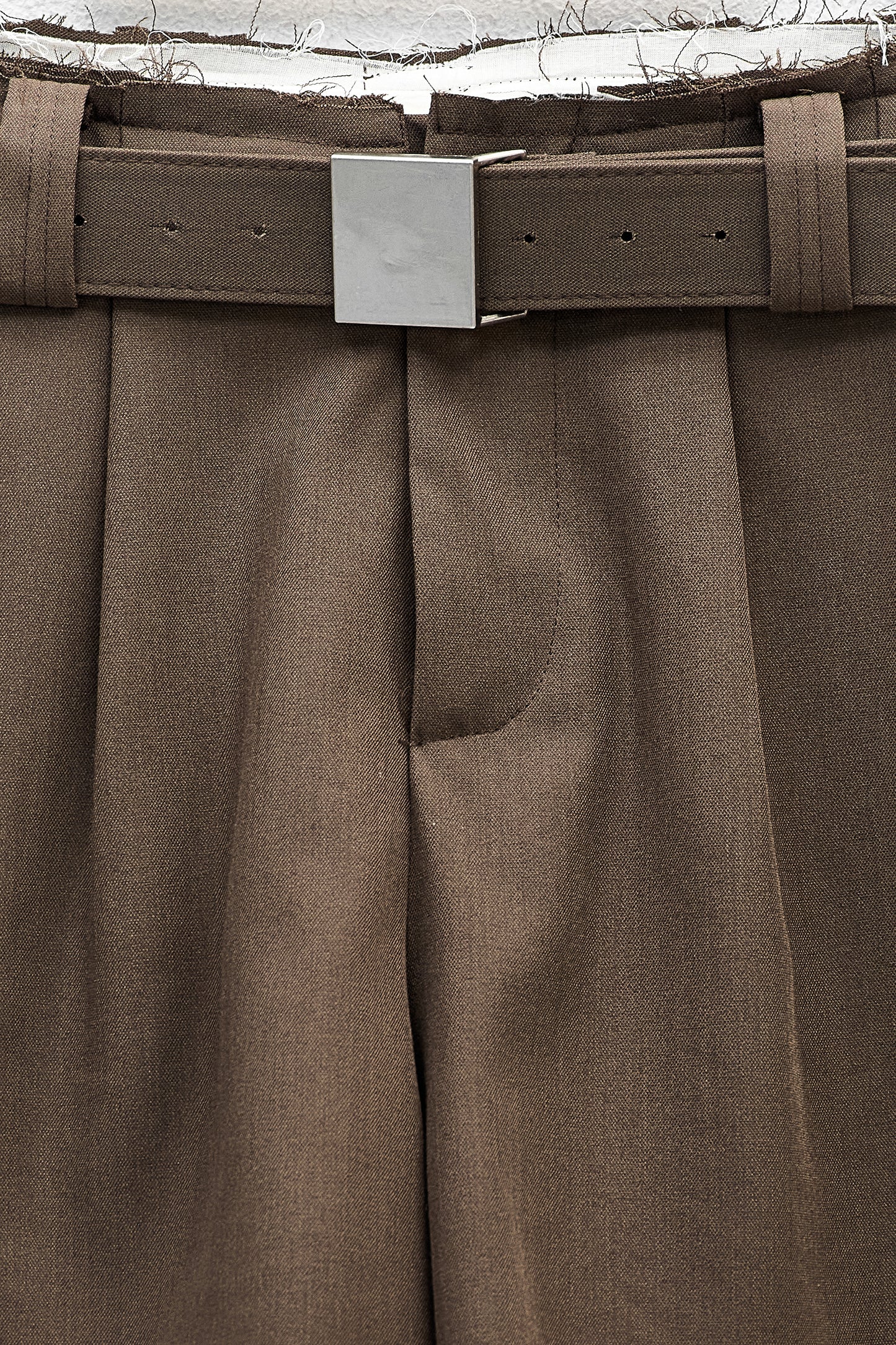 Calções De Alfaiataria Com Cinto – ELEH