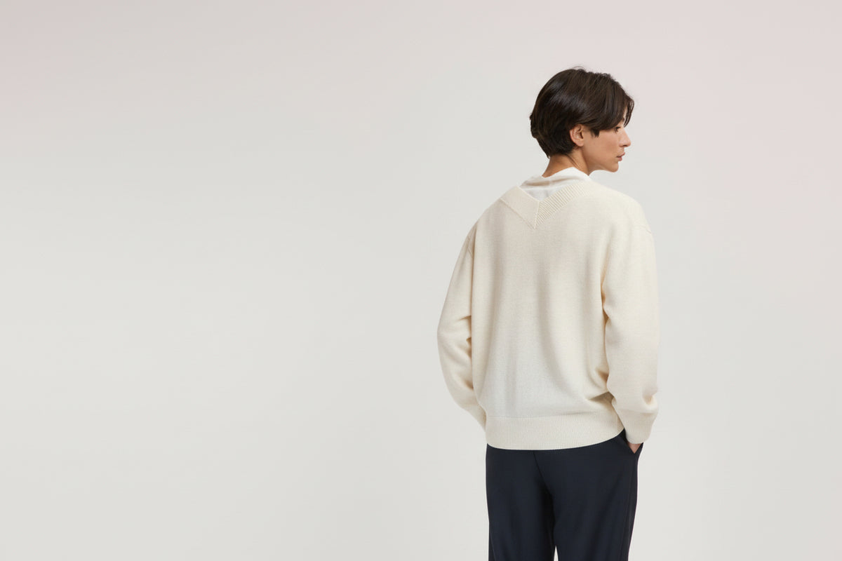Camisola de Lã com Decote em V – Eleh
