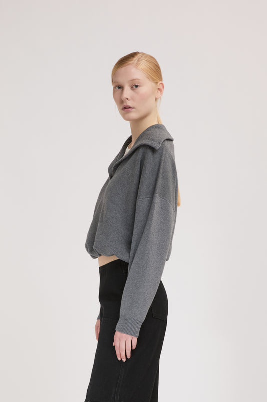 Sweatshirt Cropped com Gola Ampla – Eleh