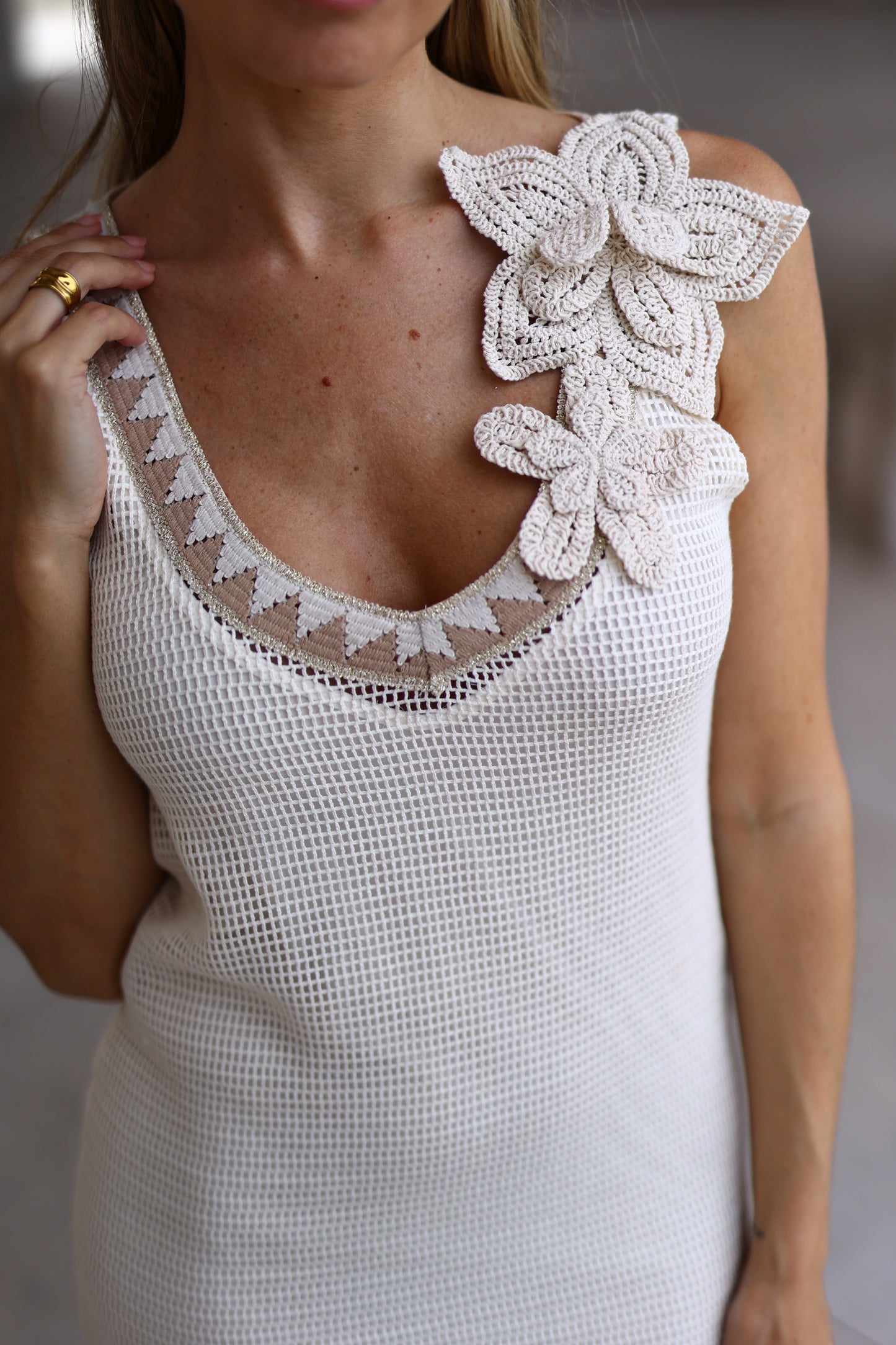 Vestido Comprido Em Malha Com Aplicações Florais – Pho Firenze