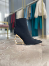 Load image into Gallery viewer, Pyramid ankle boots - Jeffrey Campbell
