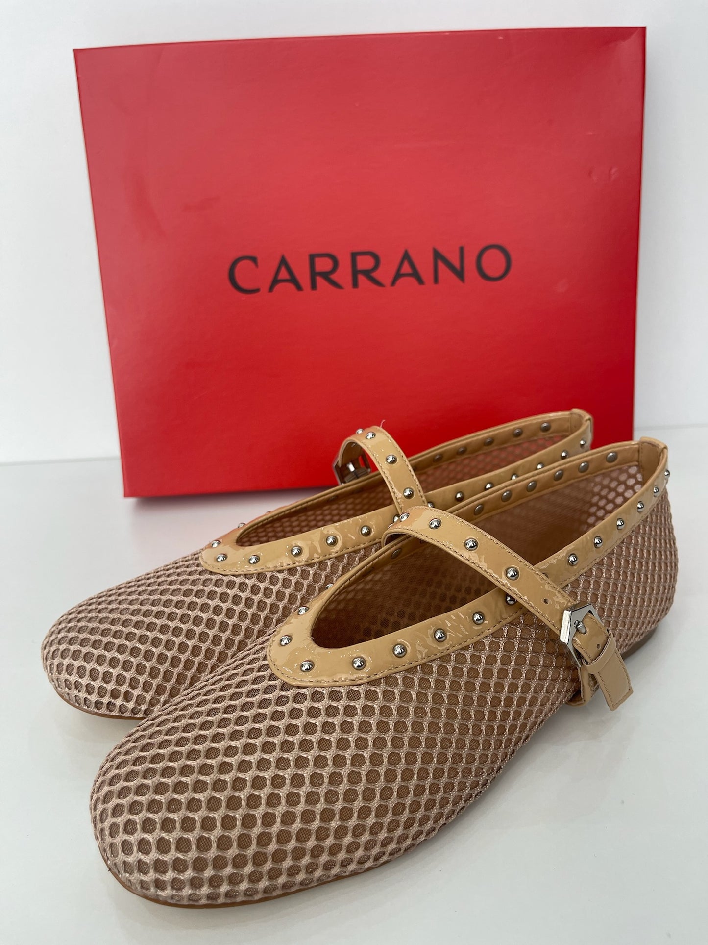 Sapato em Tela Nude  – Carrano