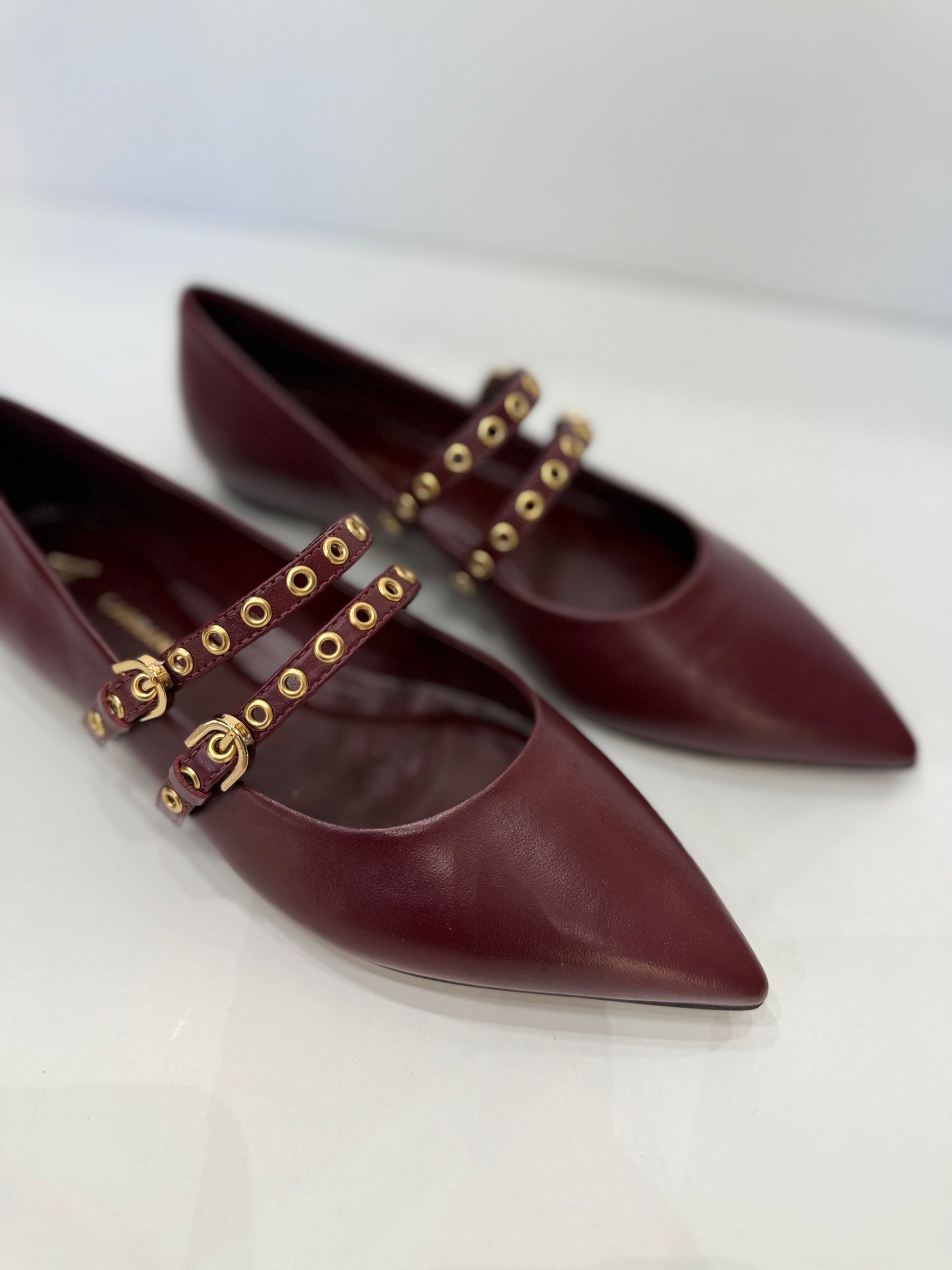 Sabrina com Fivela Cor Vinho MAHOGANY - Carrano