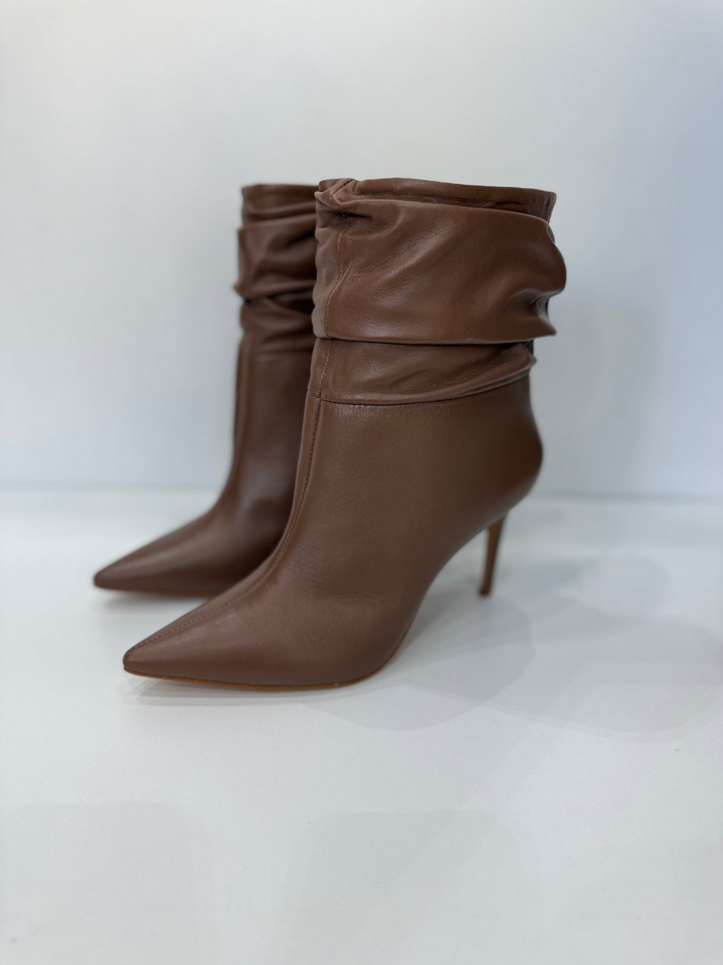 Botim em Pele Mocha - Carrano