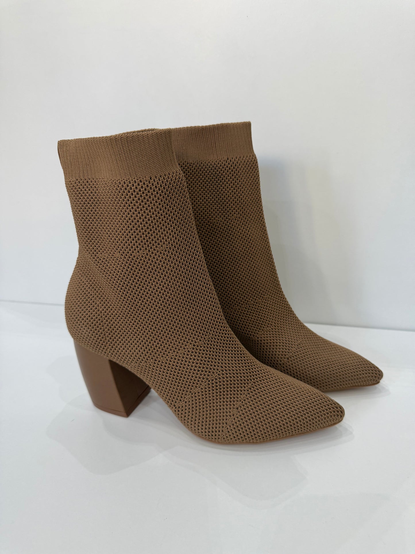 Bota Meia Salto Bloco Knit Marrom Honey - Carrano