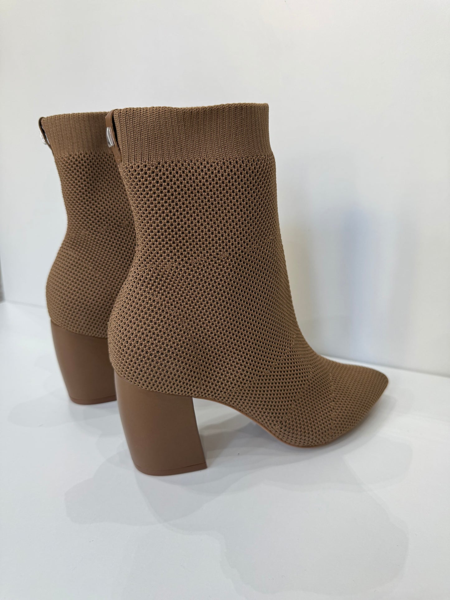 Bota Meia Salto Bloco Knit Marrom Honey - Carrano