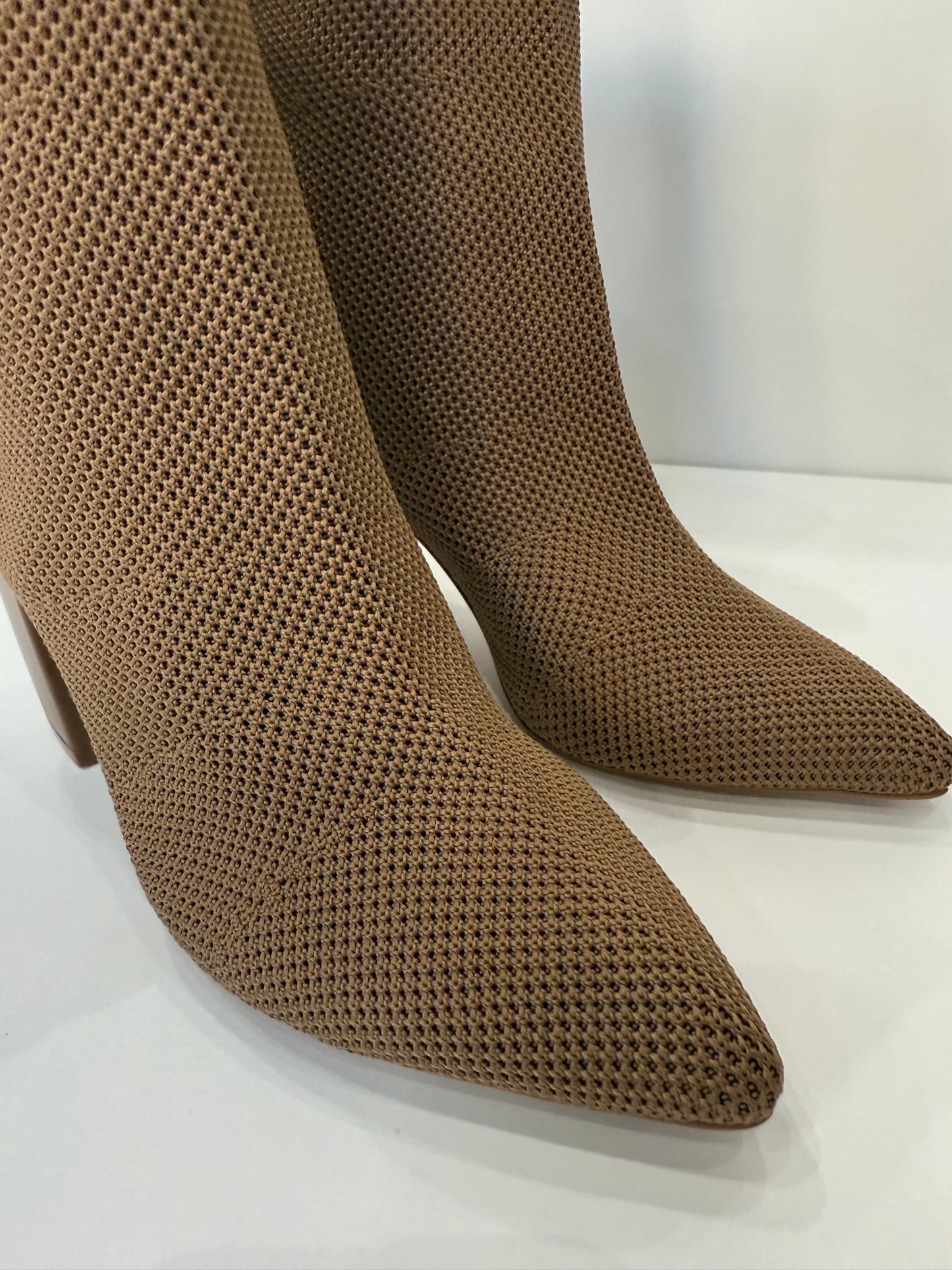 Bota Meia Salto Bloco Knit Marrom Honey - Carrano