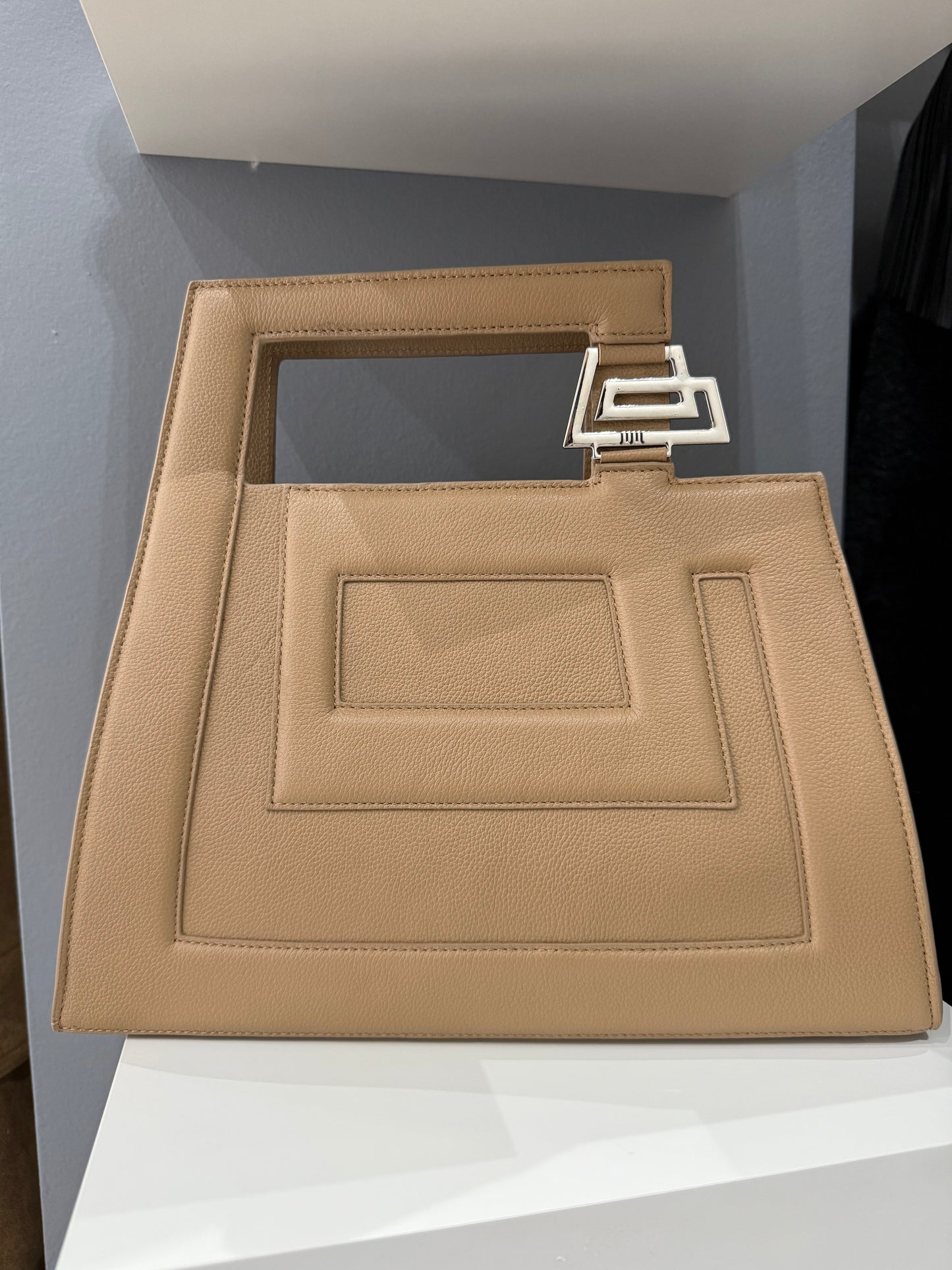 Mala Pele Logo - Jijil