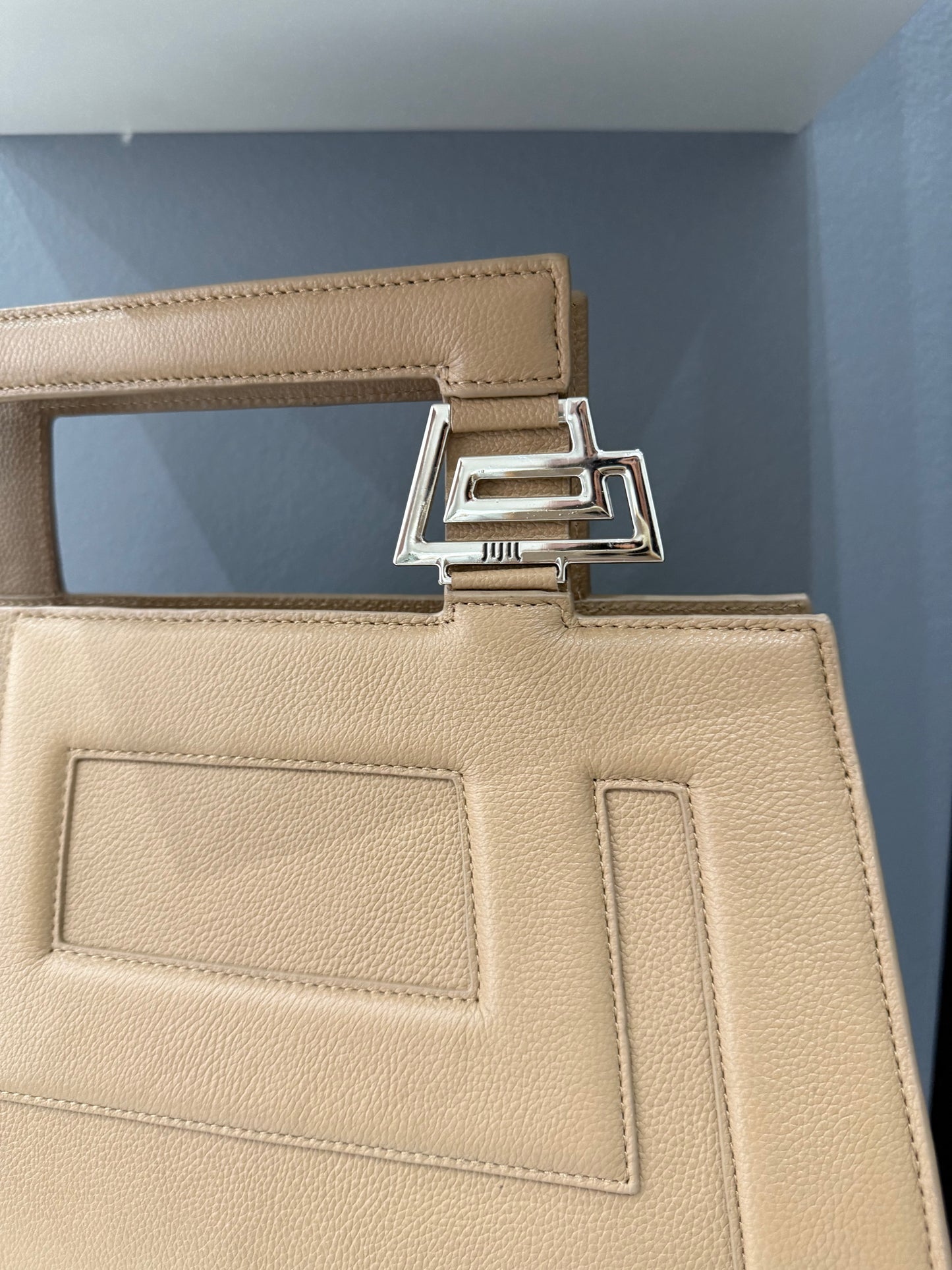 Mala Pele Logo - Jijil