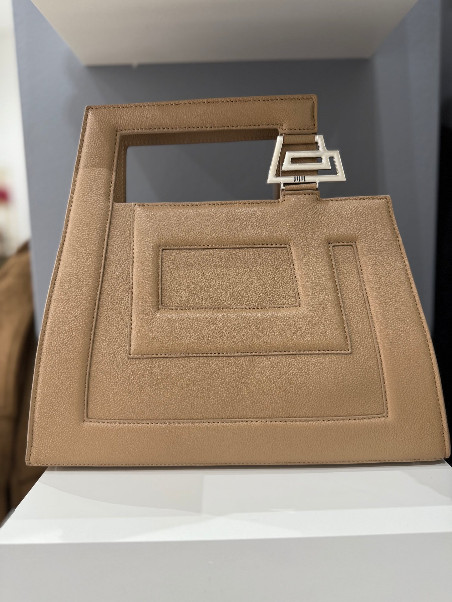 Mala Pele Logo - Jijil