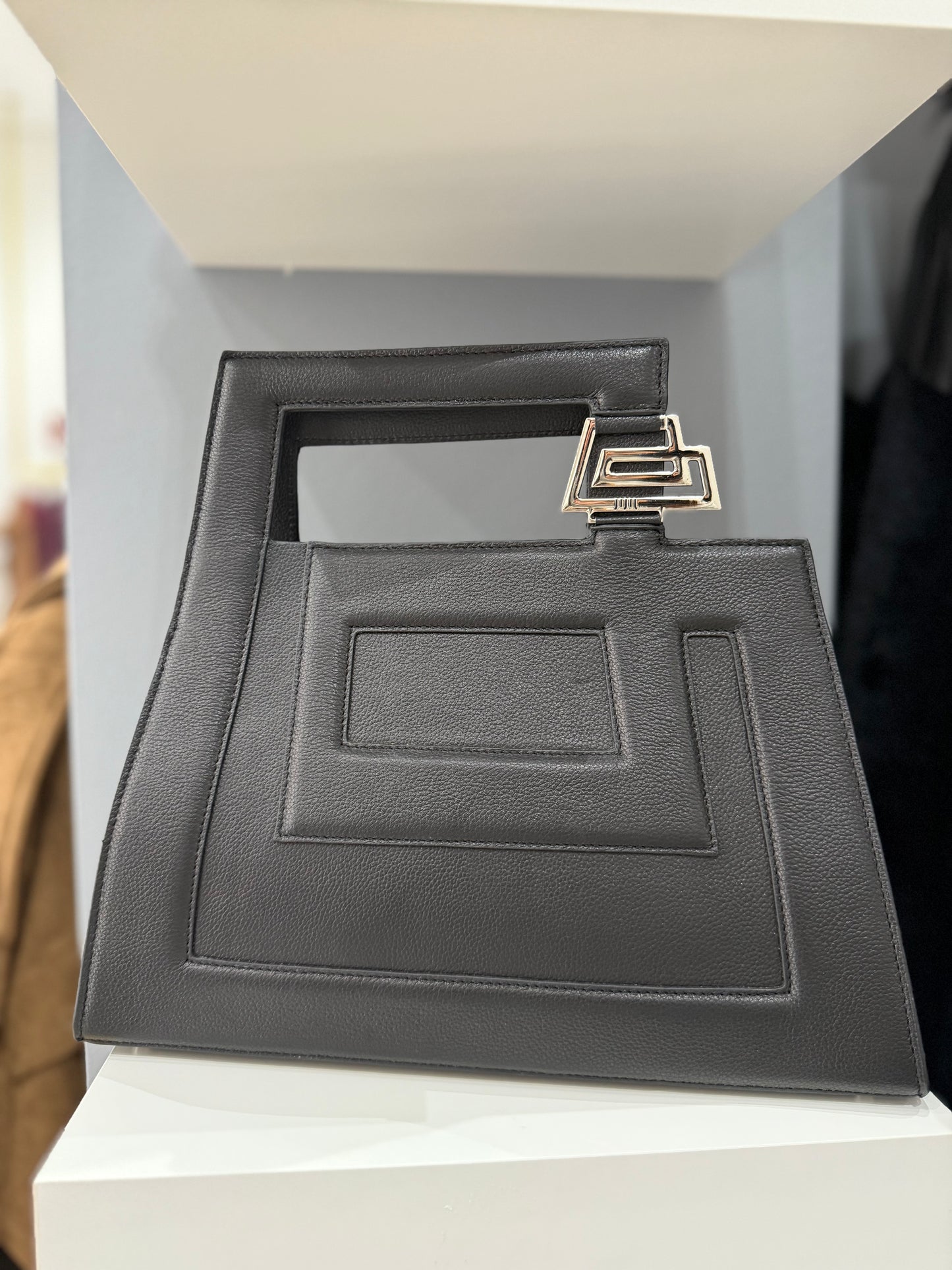 Mala Pele Logo - Jijil