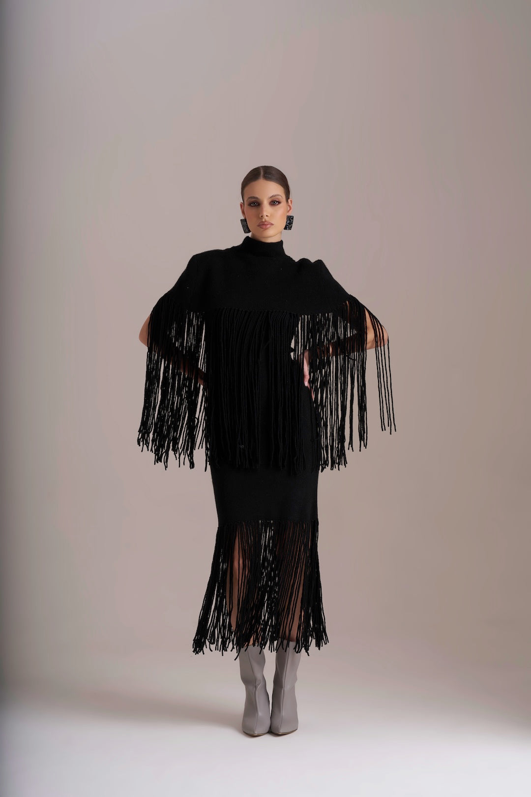 Cobre Ombros Em Malha Com Franjas - Pho Firenze