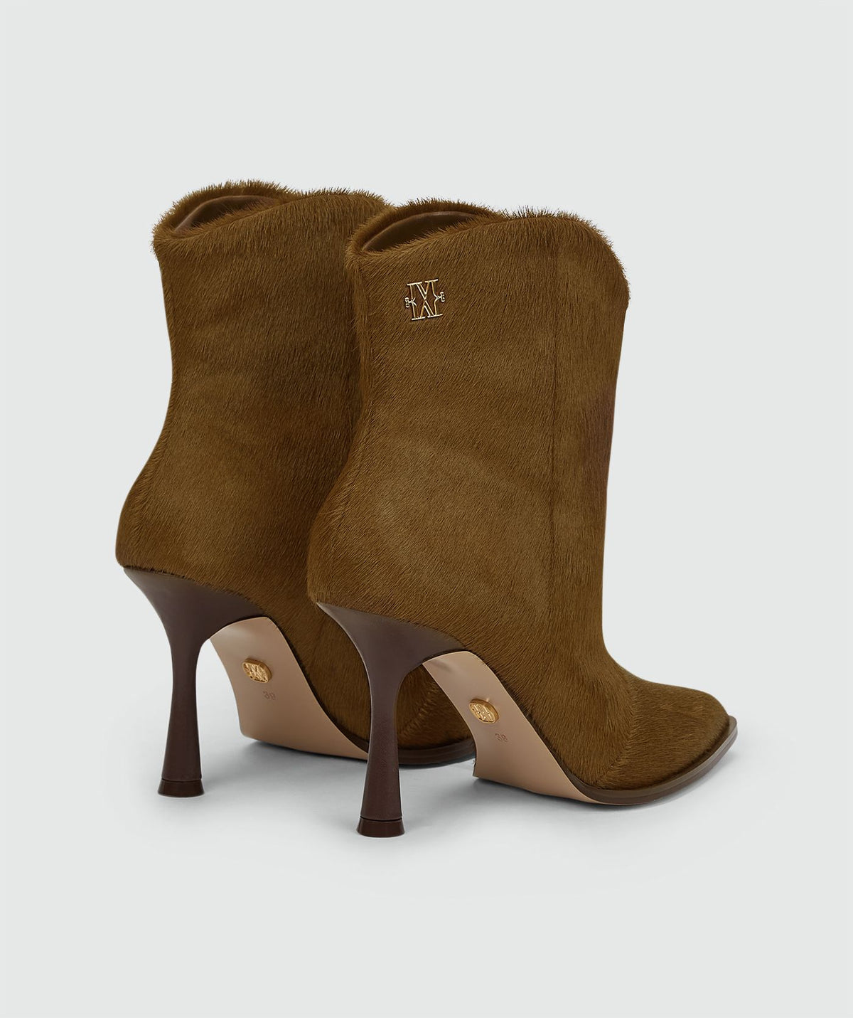 Botins Aurelia em Pele com Pelo – Josh V — fotografia 3