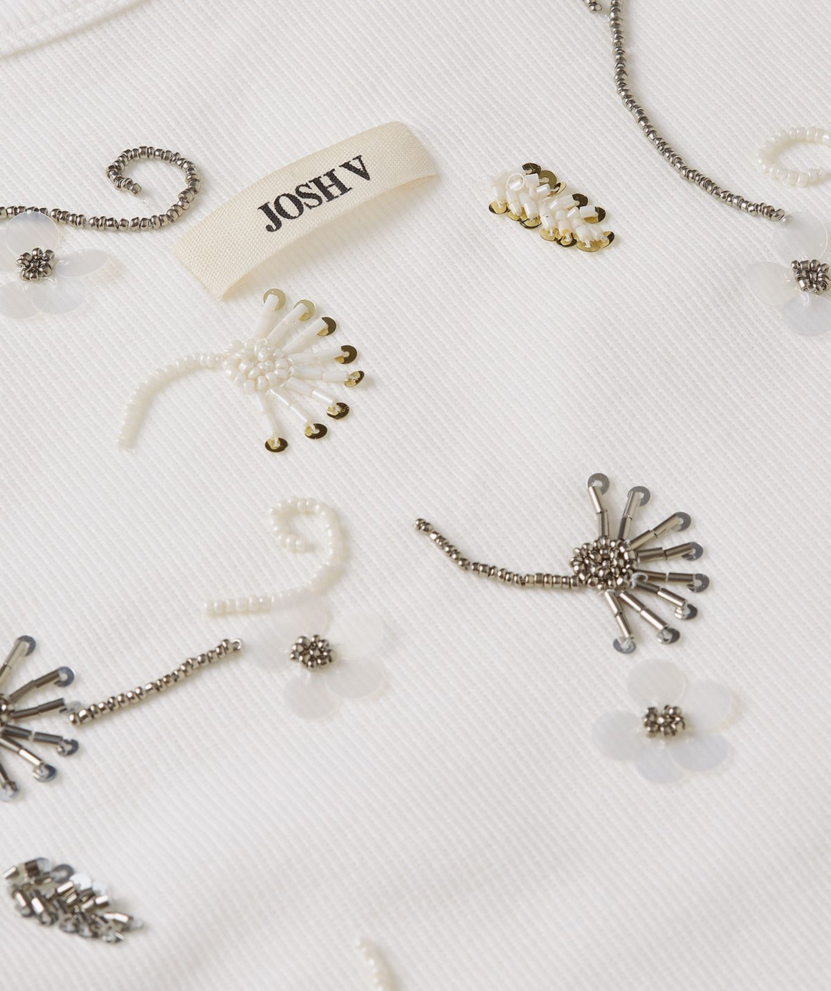 Top Justo Calix com Pérolas Branco – Josh V — fotografia 5