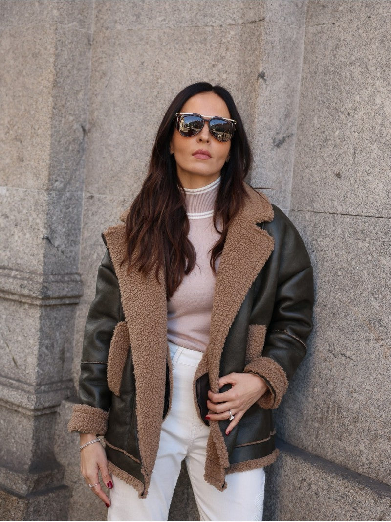 Camisola com Gola Alta e Detalhe de Riscas - Scripta