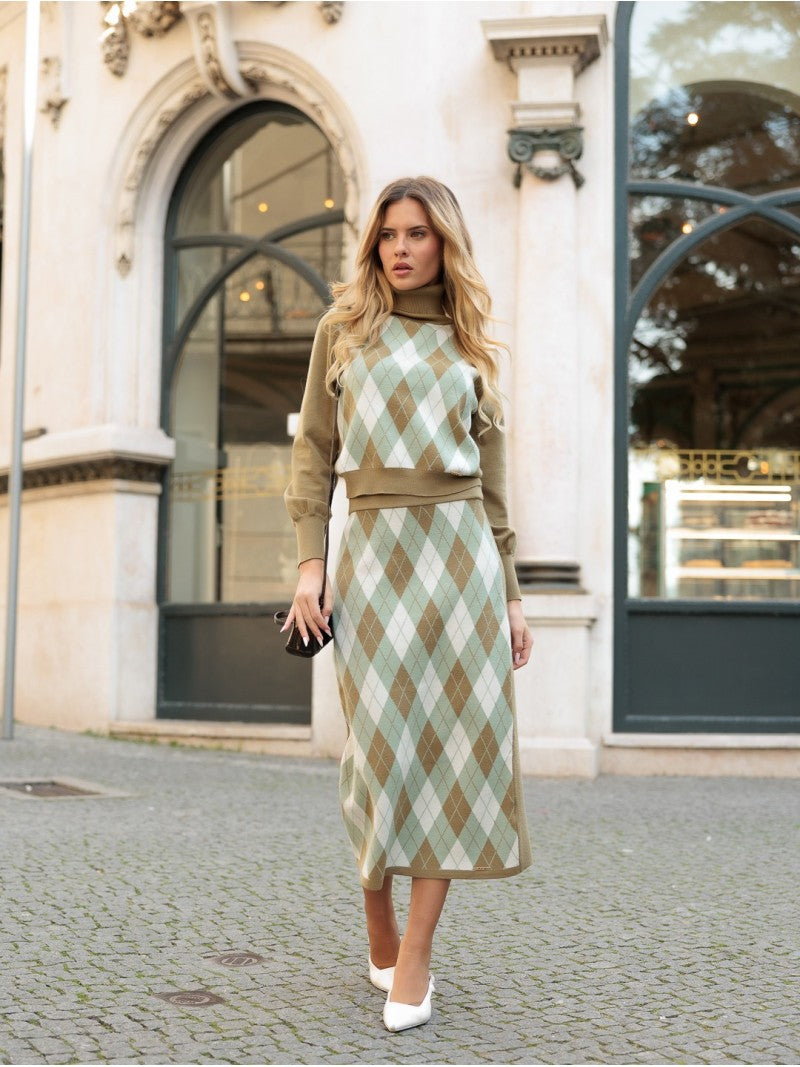 Camisola de Gola Alta com Padrão de Losangos