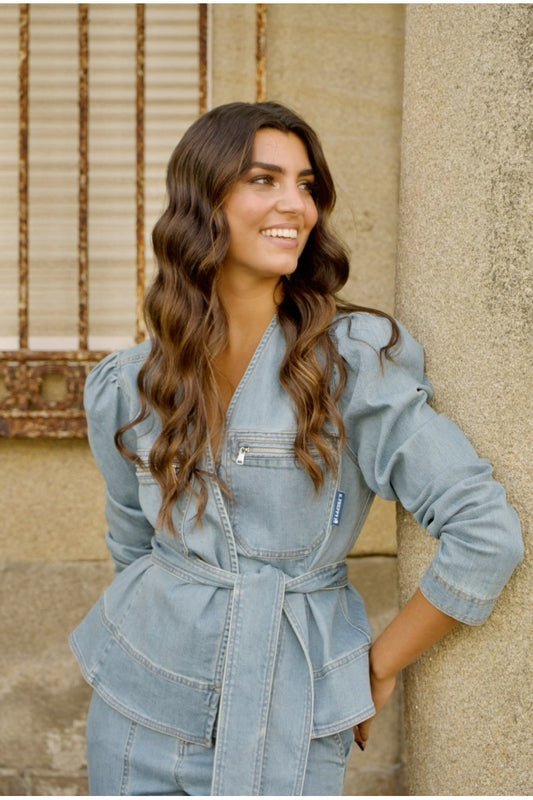 Jaqueta Denim Lavagem Clara Com Cinto – Highly Preppy