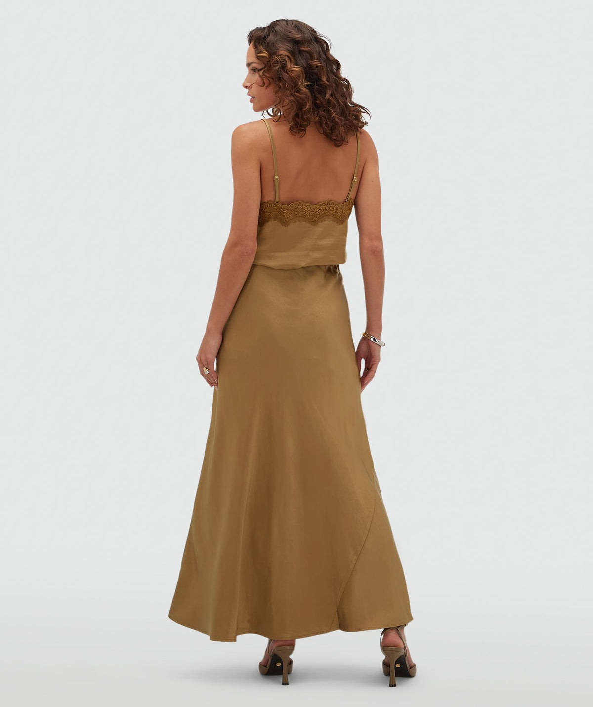 Saia Comprida Acetinada Cosette Caqui – Josh V — fotografia 4