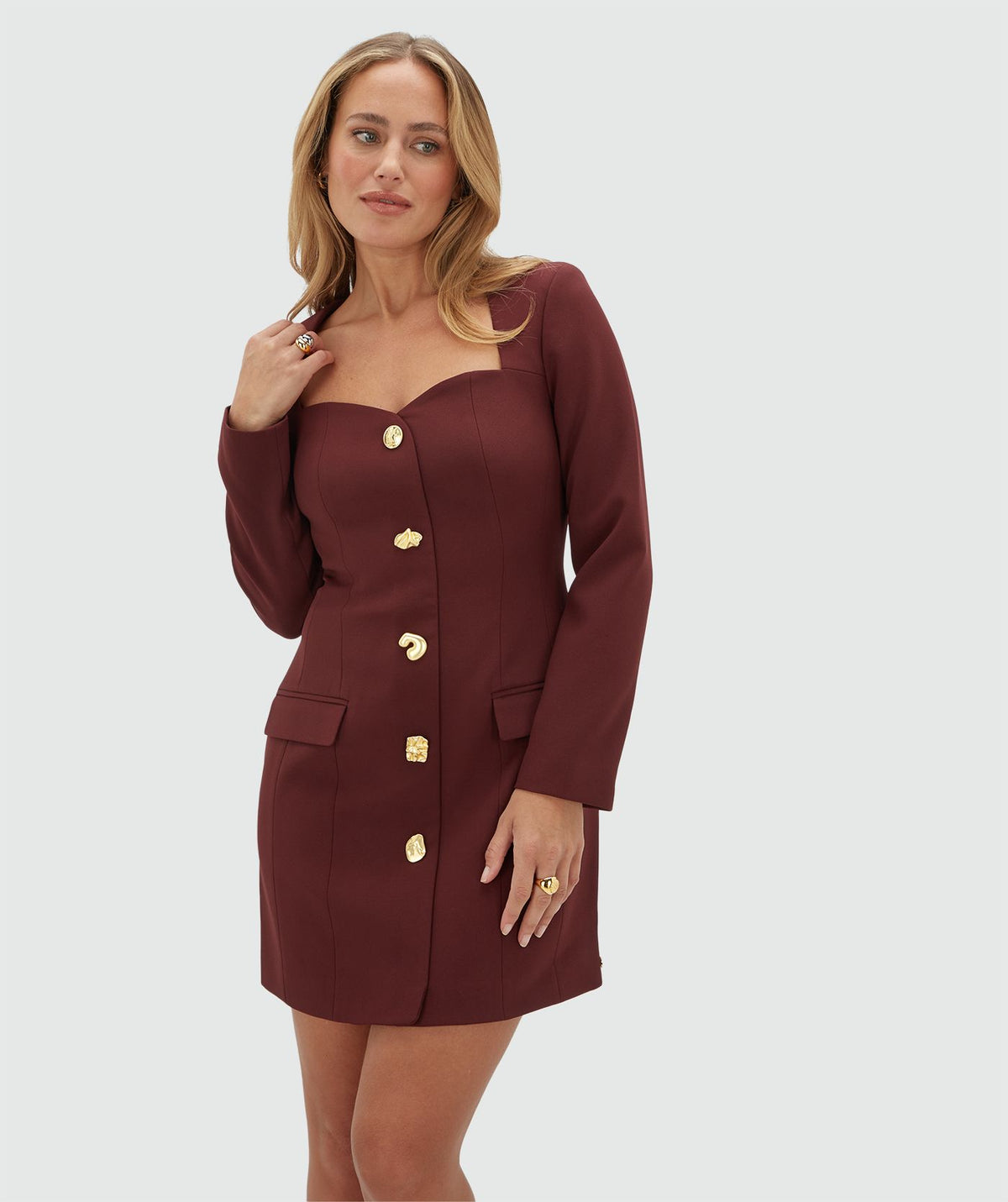 Vestido Curto Cintado Ely – Josh V — fotografia 1