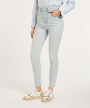 Load image into Gallery viewer, Loes Skinny Jeans - Josh V
