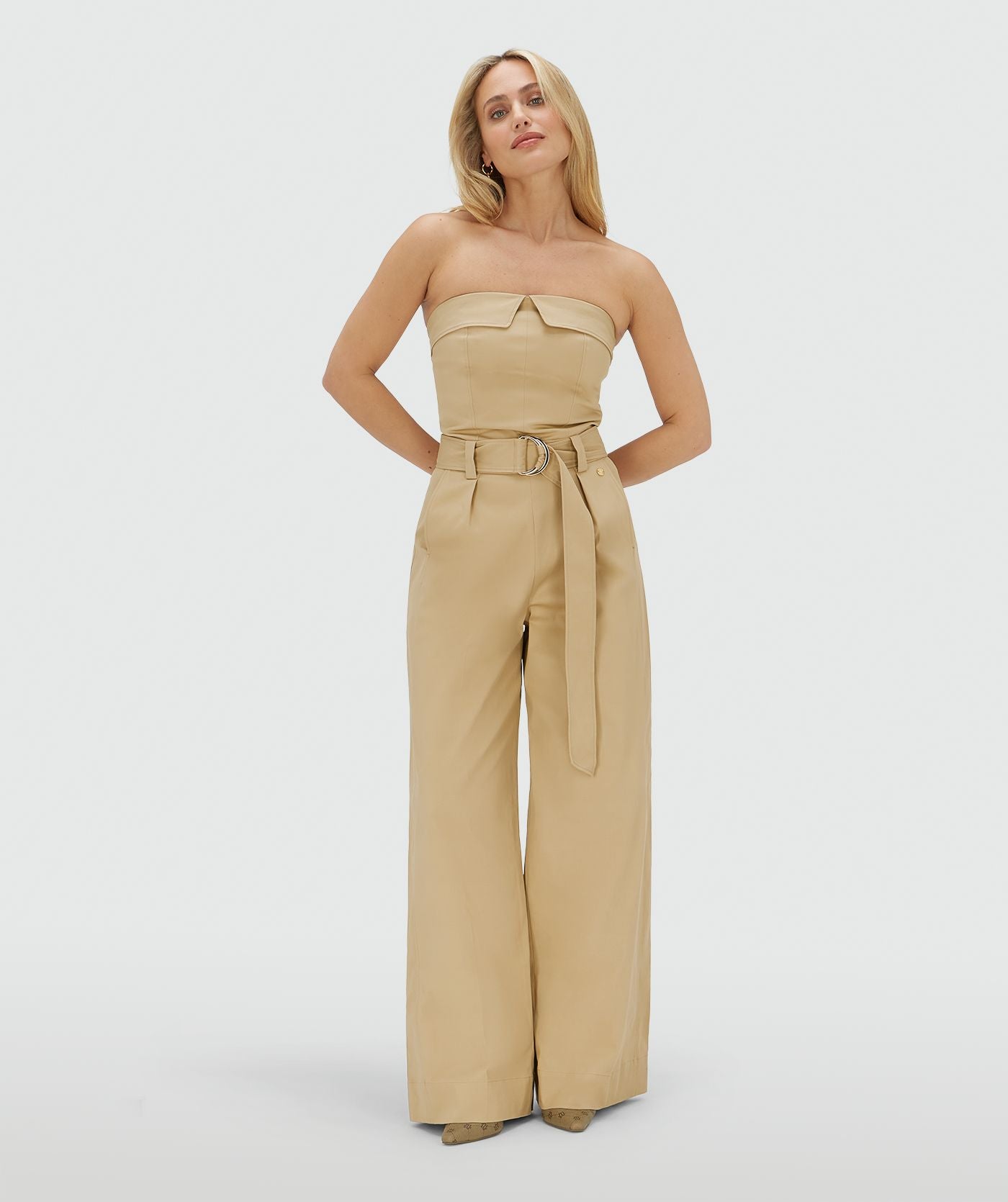 Macacão Myra Light Camel – Josh V