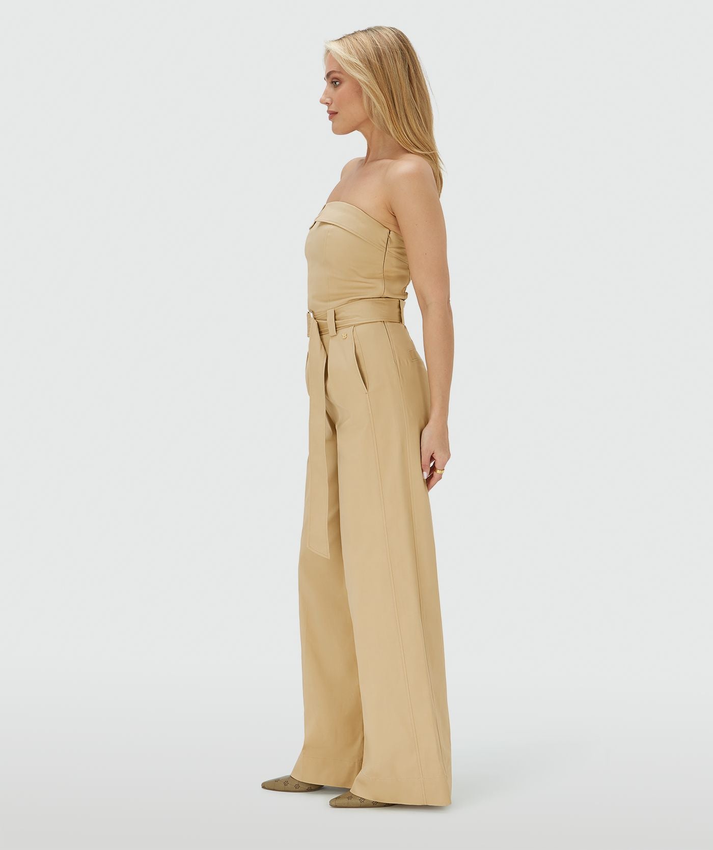 Macacão Myra Light Camel – Josh V