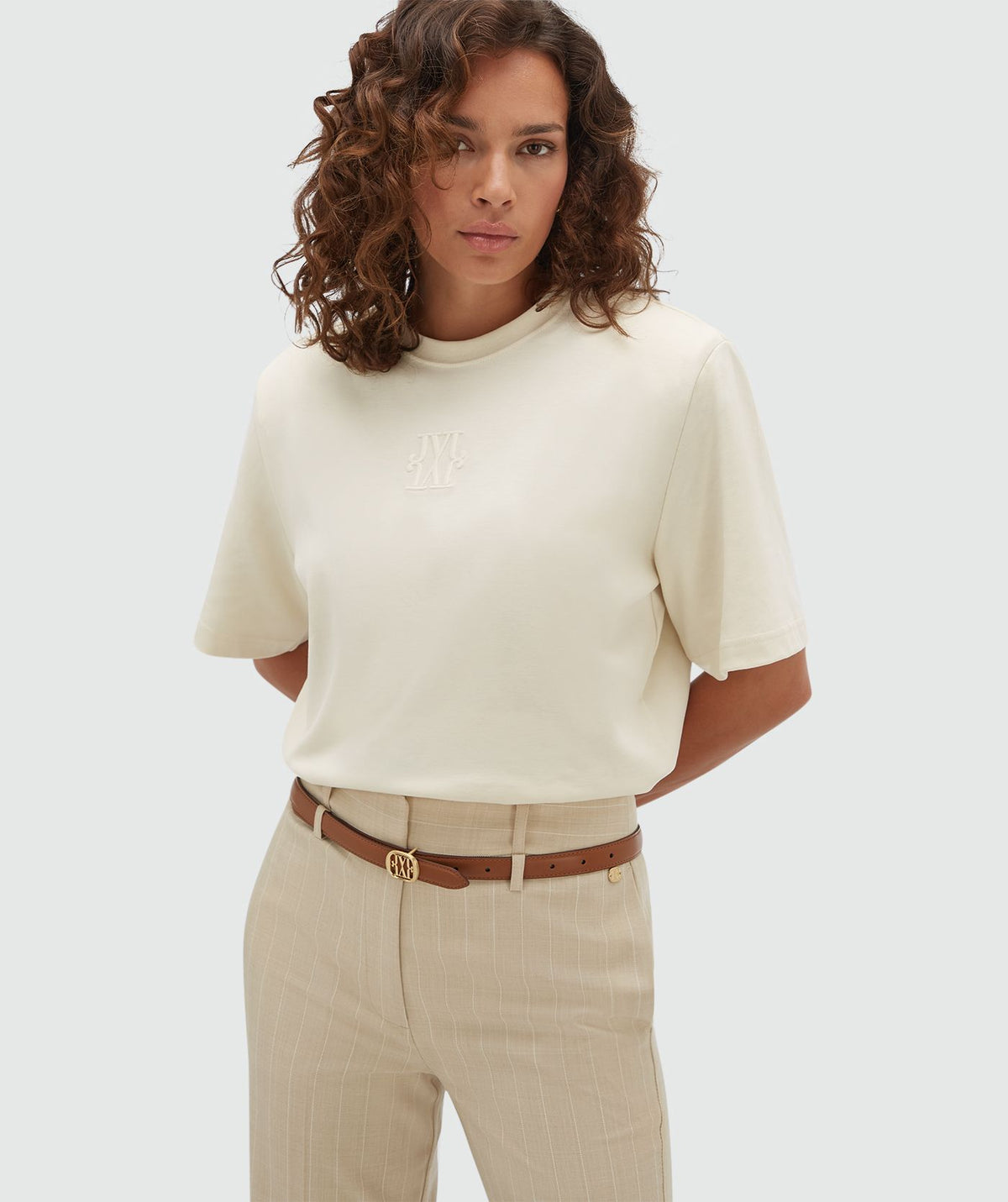 Body Oversized Poppy com Ombreiras – Josh V — fotografia 3