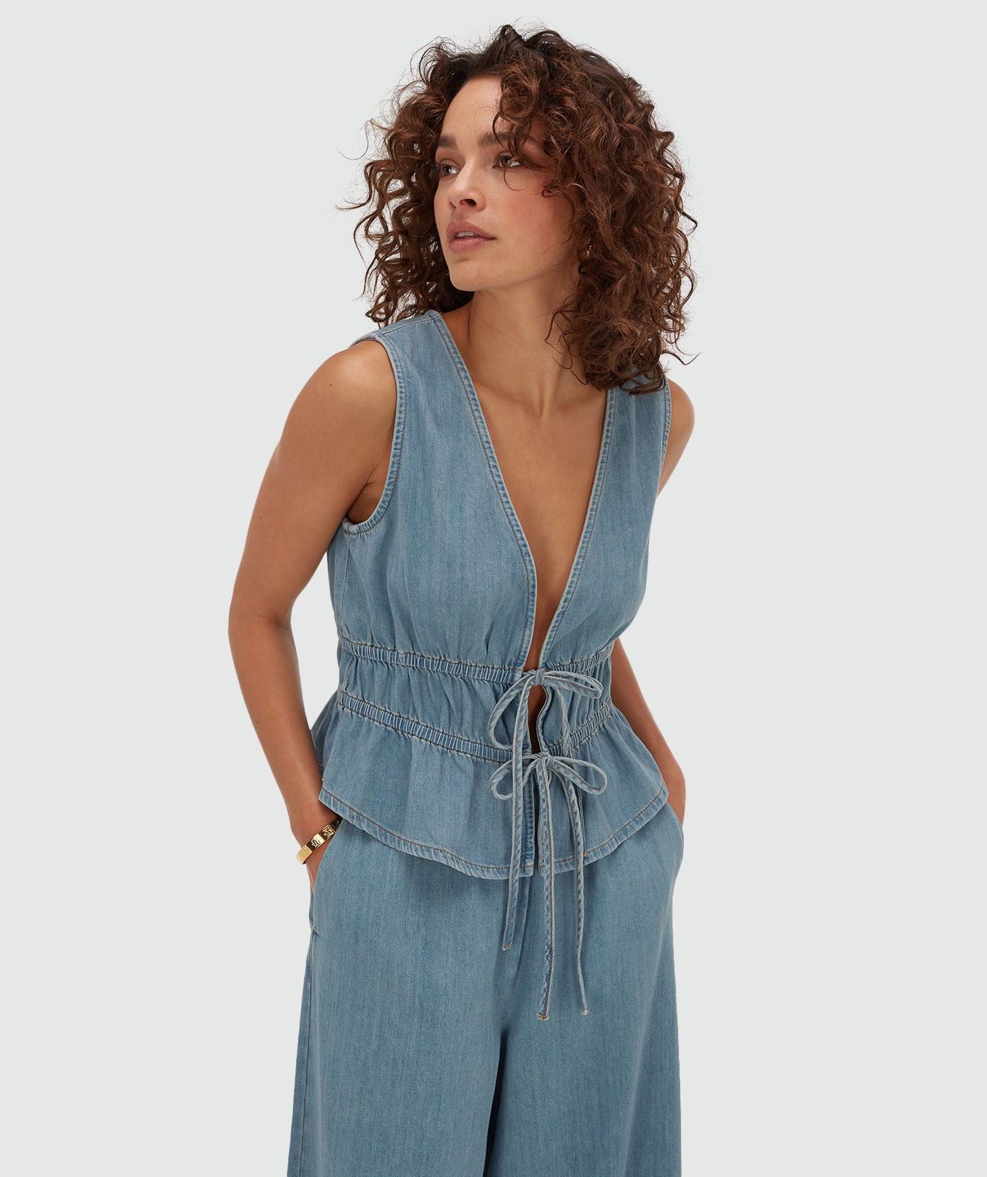 Top justo com peplum da SEA - Josh V