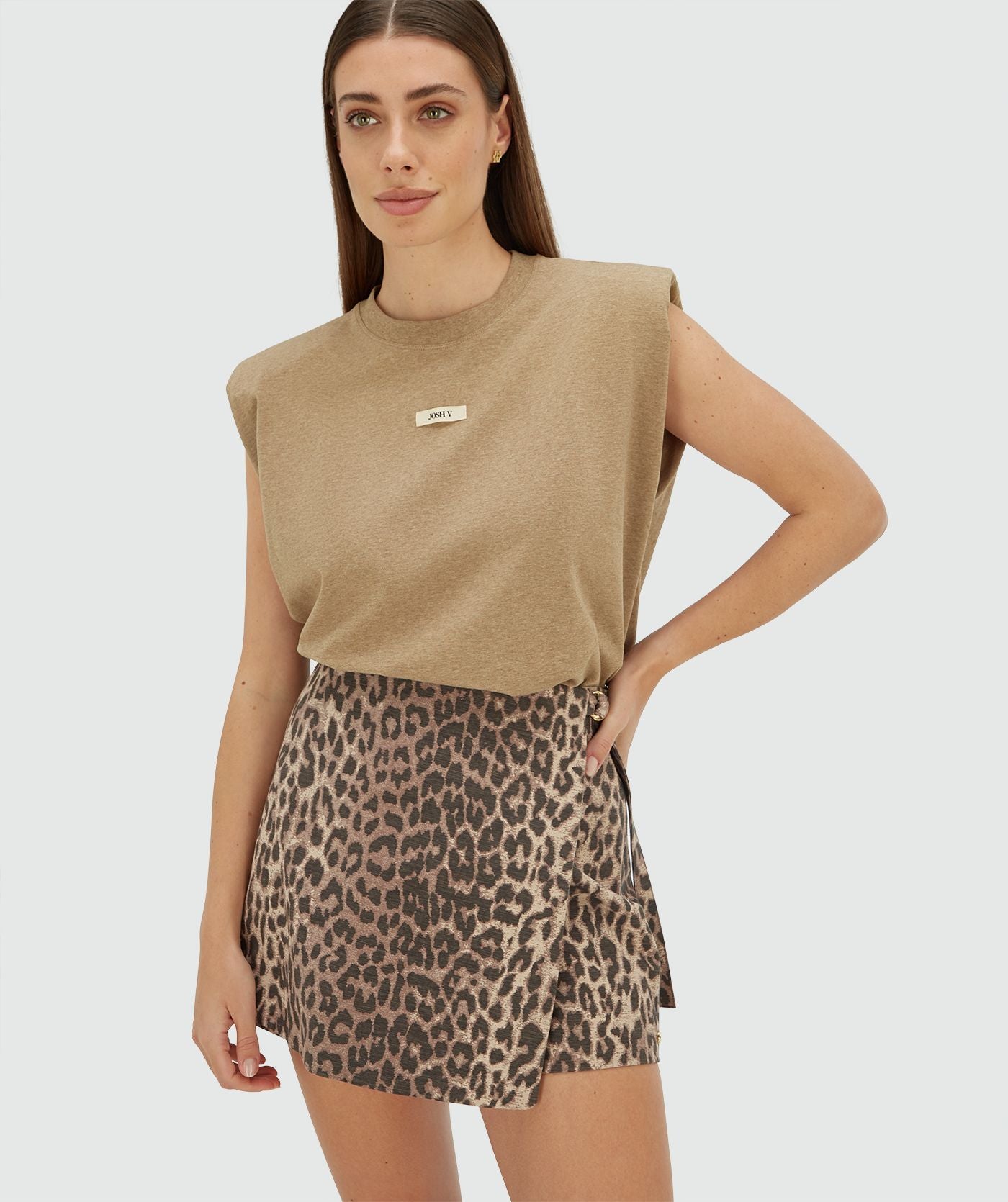 Camisola SUE de Corte Regular Com Ombreiras - Josh V