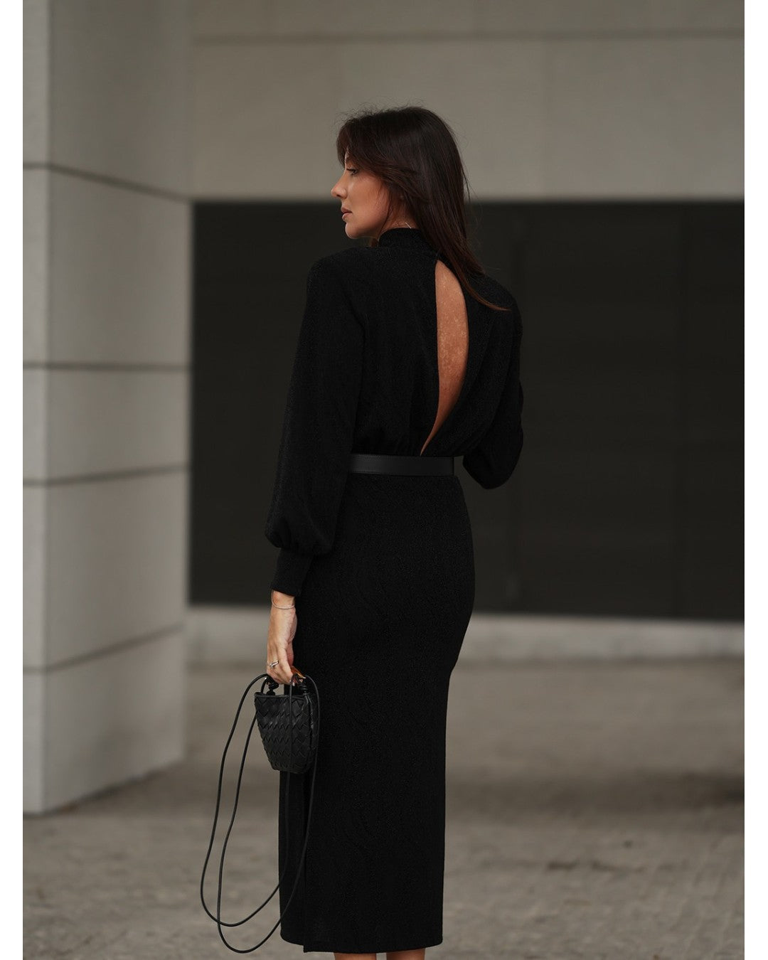 Vestido Midi com Abertura nas Costas e Cinto – Scripta — fotografia 4