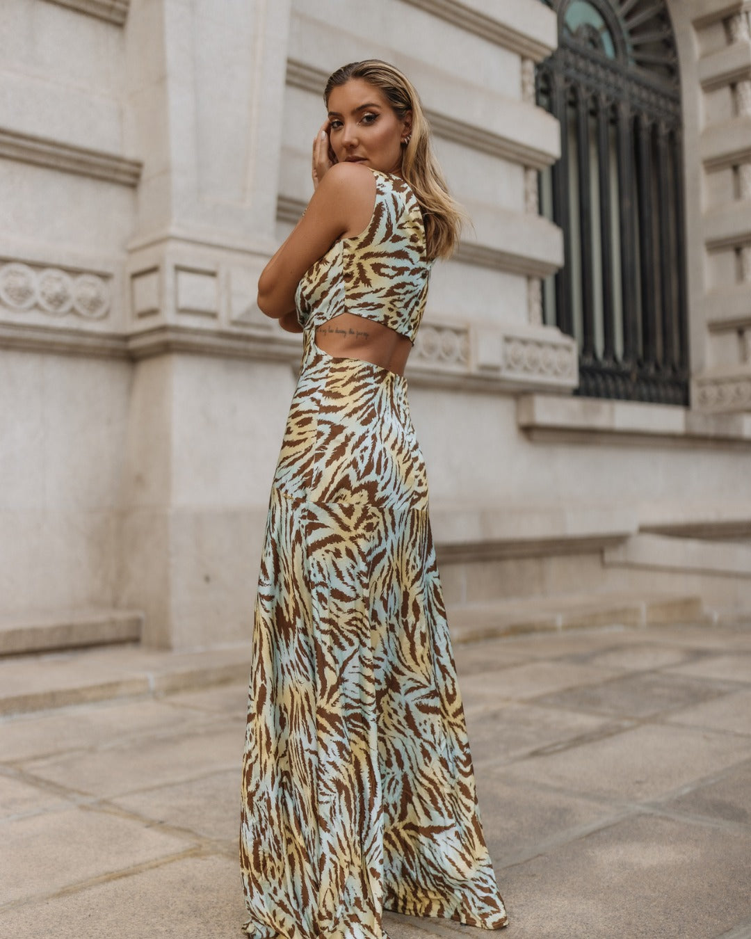 VESTIDO ESTAMPA ZEBRA TONS DE VERDE - Scripta